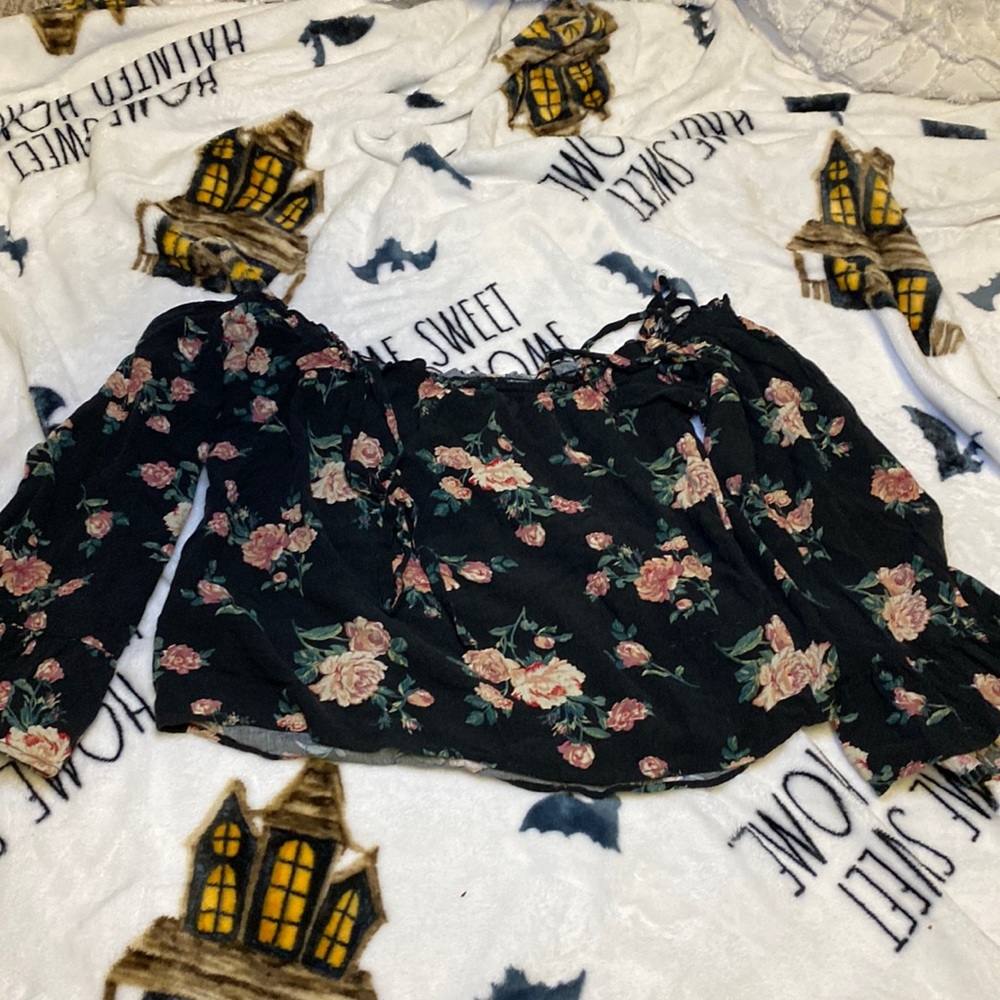 Tank top long sleeve floral shirt